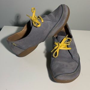 Women’s Gray Leather Suede Clark’s size 5.5